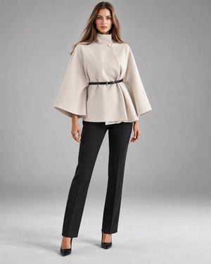 Pull cape à col montant ceinturé – Écru