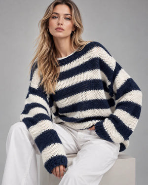 Pull oversize rayé en maille Alma – Bleu marine